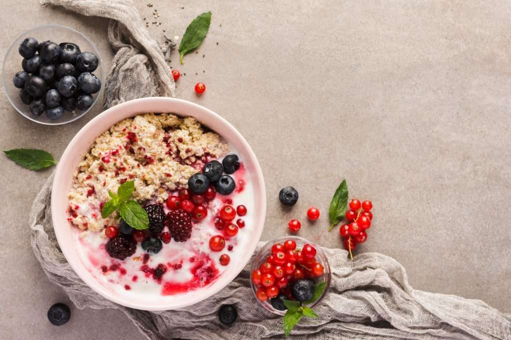 Oatmeal with Fresh Berries